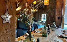 Stone Lake Luxury Lodge